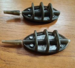 Set de două momitoare pentru pescuit